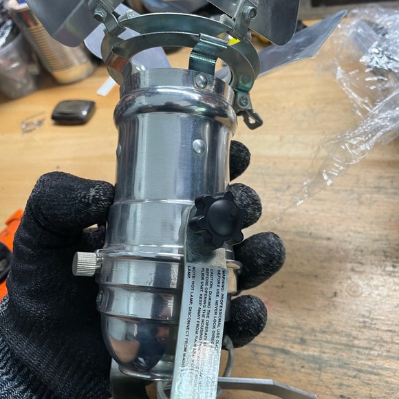 Par 16 studio light new 
With accessories - Picture 2 of 9